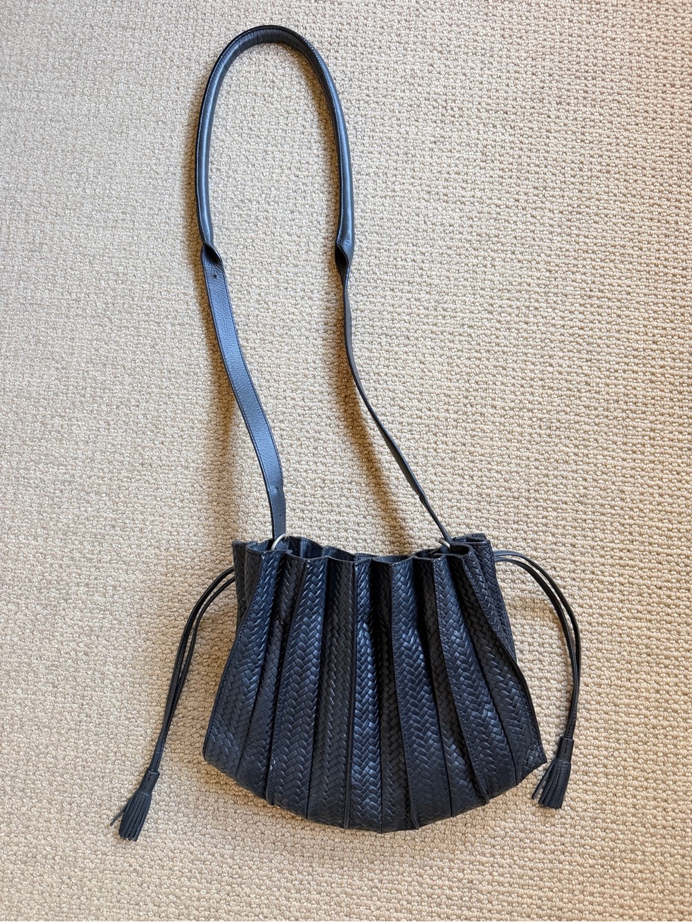LUPO Black WOVEN Pleated Leather 

Shoulder or Crossbody Bag -Tassel Drawstrings
